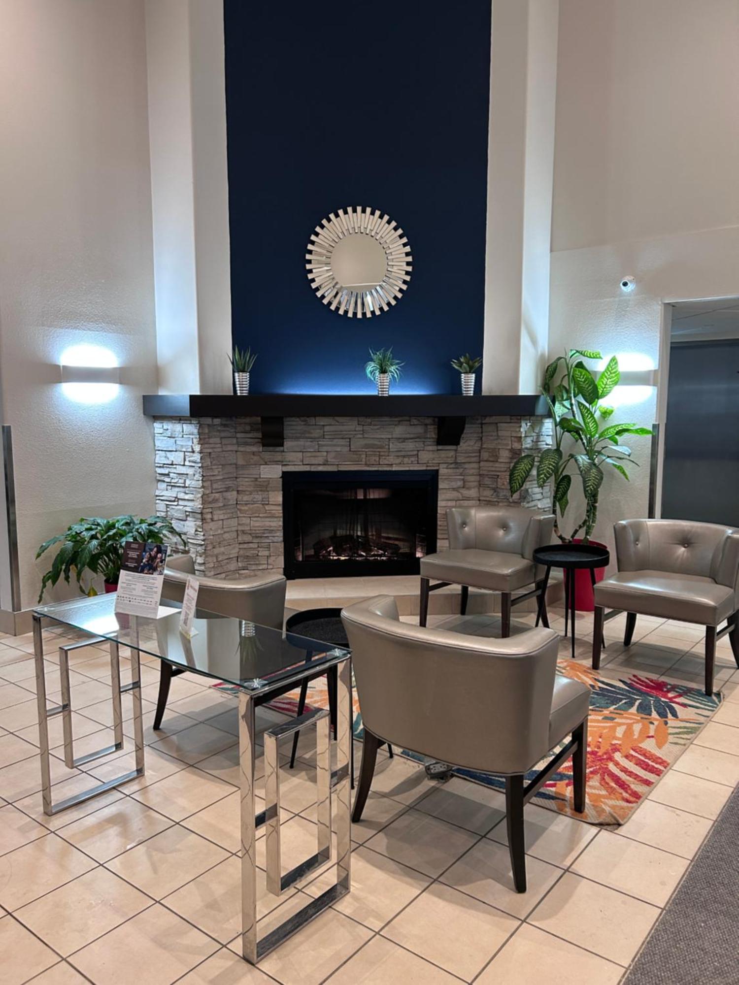 Super 8 By Wyndham Trois-Rivieres Hotel Luaran gambar